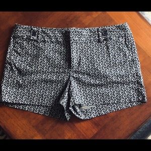 Banana Republic Shorts. Size 12. NWOT.